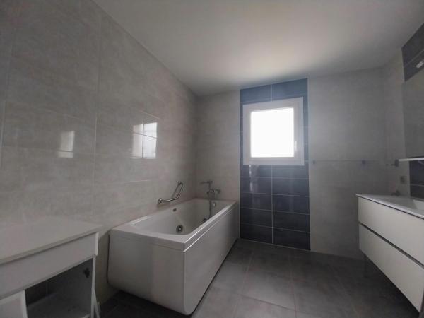 Maison à louer    3 pièces • 110 m2 Sérignan