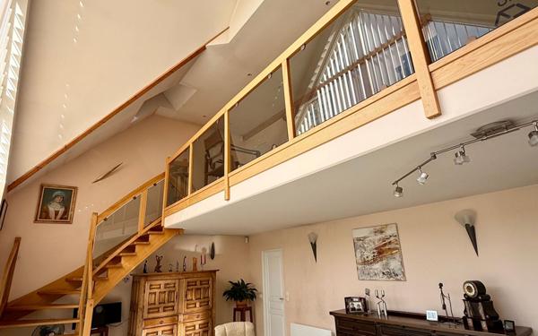 Appartement à vendre    4 pièces • 164,76 m2 Ozoir-la-Ferrière