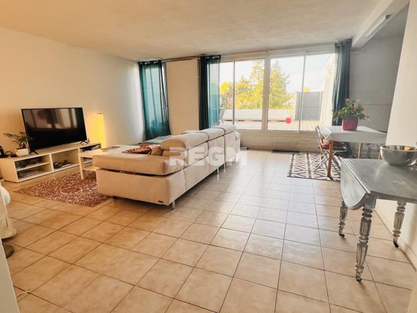 Villepinte (93420) grand appartement avec terrasse