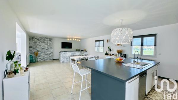 Maison à vendre 4 pièces 200 m² Entraigues-sur-la-Sorgue