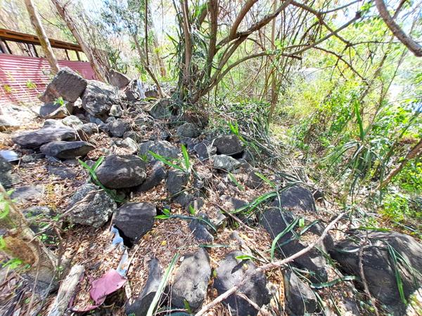 Maison à rénover sur terrain de 2  500 m² proche plage