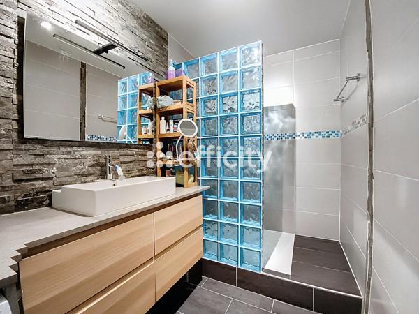 Appartement 4 pièces - 77 m²