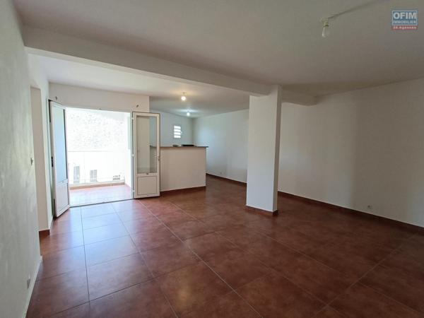 A Vendre T3 de 68m2 + 2 Varangues et 2 Parkings