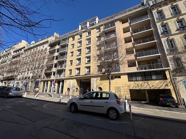Secteur Saint Charles/Bd Longchamp place de parking  à louer