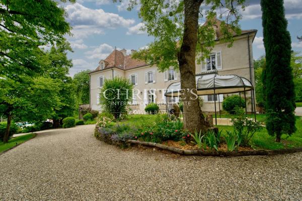 Domaine de prestige avec parc, au cœur du Périgord