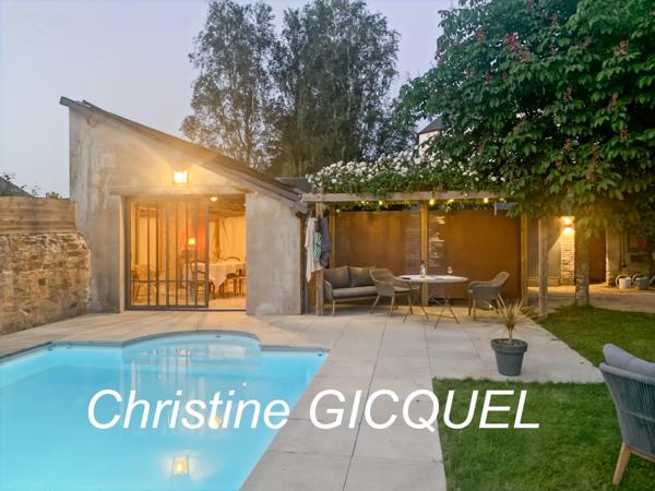 NORT SUR ERDRE TRAM TRAIN 30MIN NANTES CENTRE - DEMEURE BOURGEOISE 8 pièces - JARDIN CLOS - PISCINE