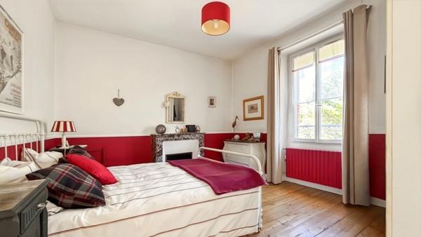 NORT SUR ERDRE TRAM TRAIN 30MIN NANTES CENTRE - DEMEURE BOURGEOISE 8 pièces - JARDIN CLOS - PISCINE