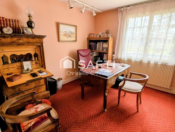 Maison 263 m², 7 pièces, garages, dépendances.