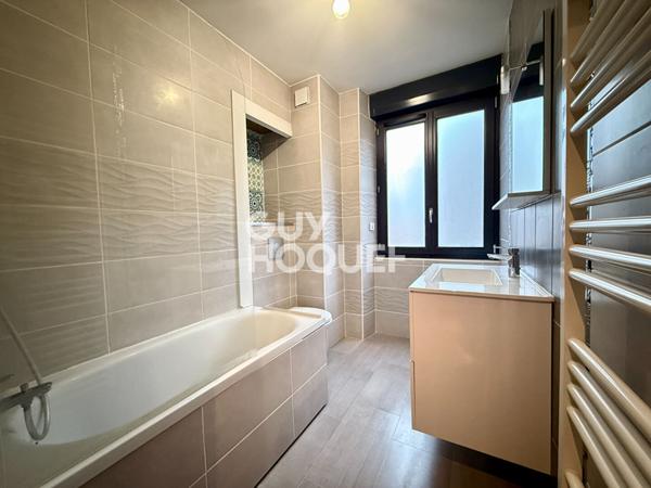 Maison proche de l'hyper centre avec extérieur