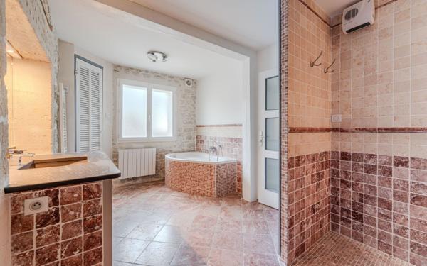 Maison à vendre    4 pièces •  Milhaud