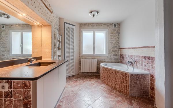 Maison à vendre    4 pièces •  Milhaud