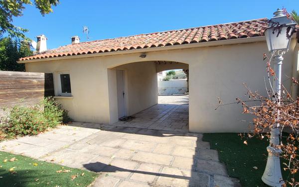 Maison à vendre    4 pièces •  Milhaud