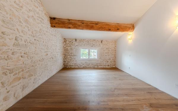 Maison à vendre    4 pièces •  Milhaud