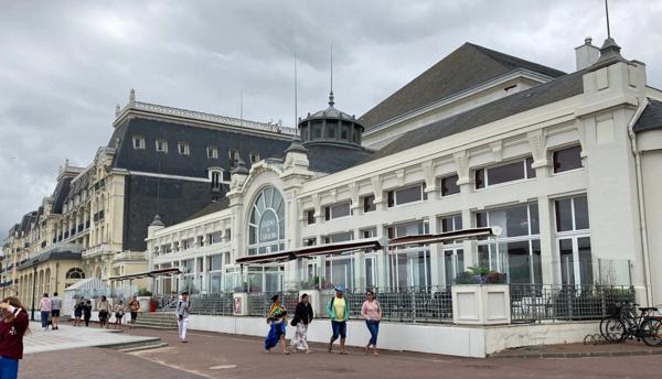 appartement T3 neuf à vendre CABOURG 14. Surface 65.58 m2 + terrasse/balcon/jardin 45.55 m2 + 1 park couvert