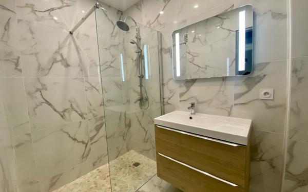 Appartement à vendre    2 pièces • 50,47 m2 Nice