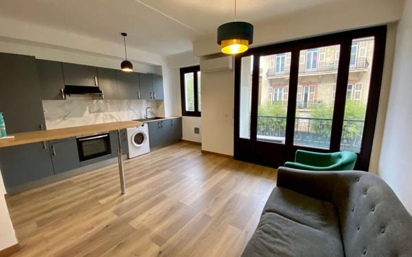 Appartement à vendre    2 pièces • 50,47 m2 Nice