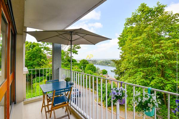 Appartement VUE SUR SEINE €279 500 ** - Référence 1788