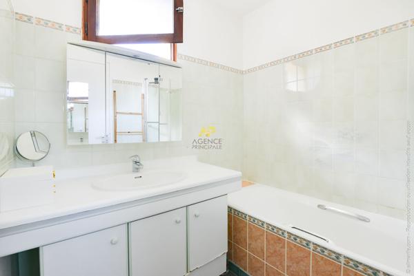 Appartement VUE SUR SEINE €279 500 ** - Référence 1788