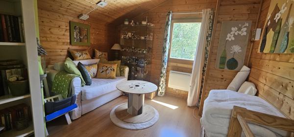 Gap (05000) TRES BELLE MAISON BOIS AVEC PISCINE SUR GRAND TERRAIN