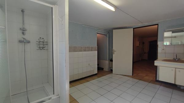 Villa semi plain pied 5 pièces plus sous sol à St André