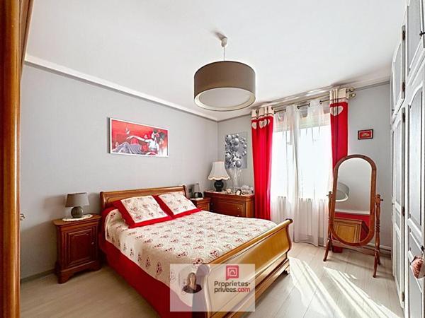 LE MUY - 499 000  -MAISON FAMILIALE 160 M² -4 CHAMBRES -UN BUREAU - TERRAIN 1 200 M²