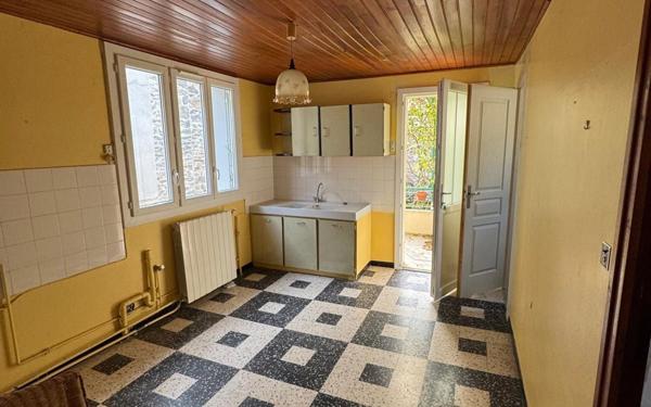 Maison à vendre    3 pièces •  Le Martinet