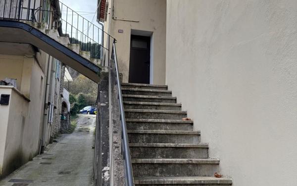 Maison à vendre    3 pièces •  Le Martinet