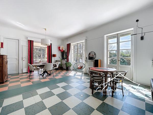 Rambouillet (78120) Propriété de charme avec deux maisons et installations équestres vallée de Chevreuse