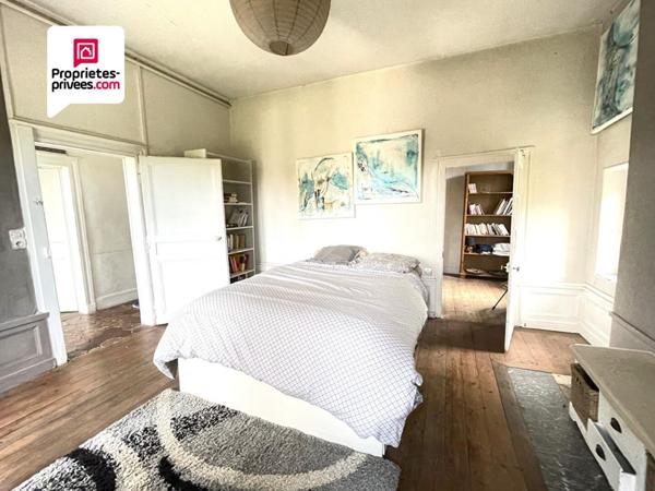 Maison Nogent Le Roi 6 pièces 4 chambres 170 m2 jardin 930m2 292000