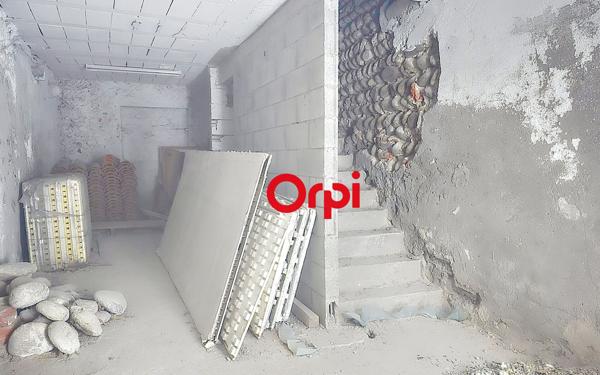 Maison à vendre    1 pièce •  Millas