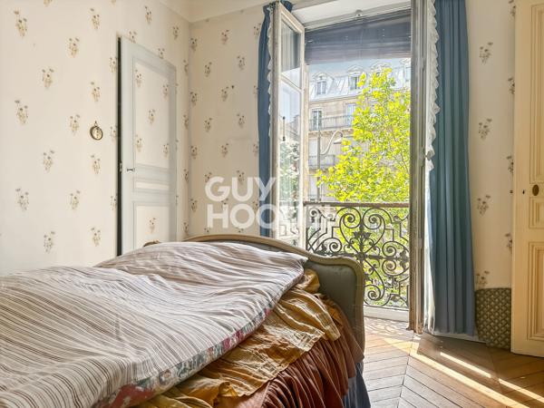 PARIS 10e – CHÂTEAU D'EAU / BD DE STRASBOURG – FAMILIAL 113 m² + 2 CHAMBRES DE SERVICE – BALCON