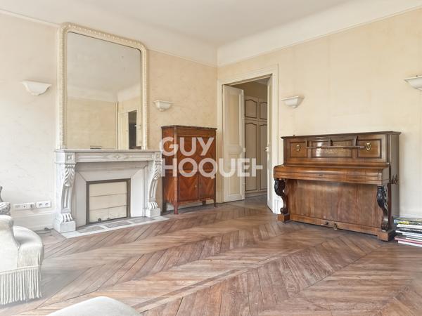 PARIS 10e – CHÂTEAU D'EAU / BD DE STRASBOURG – FAMILIAL 113 m² + 2 CHAMBRES DE SERVICE – BALCON