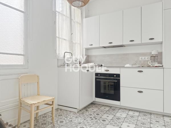 PARIS 10e – CHÂTEAU D'EAU / BD DE STRASBOURG – FAMILIAL 113 m² + 2 CHAMBRES DE SERVICE – BALCON