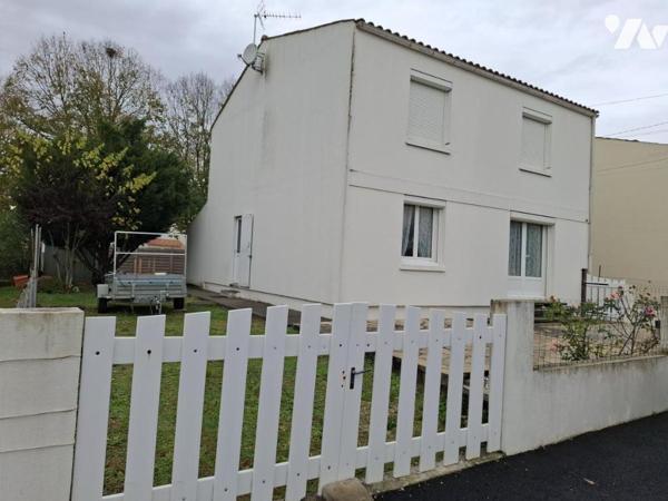 SAINTES rive Gauche - proche Intermarché - 115 m² hab avec 4 chambres sur une parcelle de 400 m²