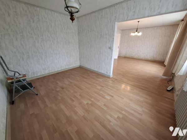 SAINTES rive Gauche - proche Intermarché - 115 m² hab avec 4 chambres sur une parcelle de 400 m²