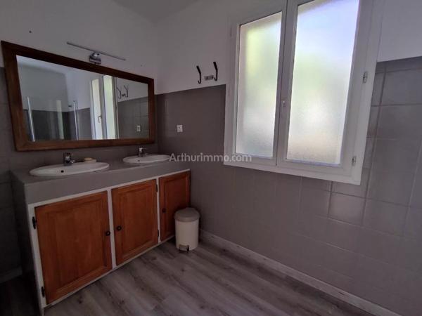 Location Villa 5 pièces 134 m2 à Sainte-Tulle