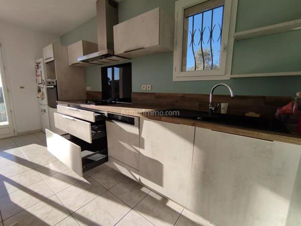 Location Villa 5 pièces 134 m2 à Sainte-Tulle