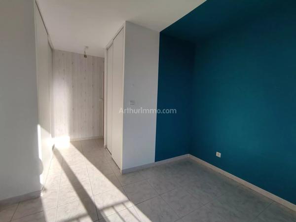 Location Villa 5 pièces 134 m2 à Sainte-Tulle