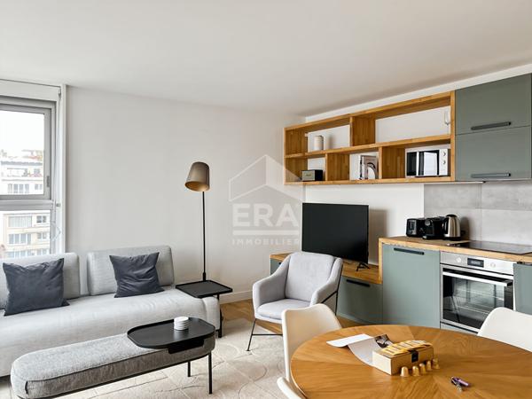 Charmant 2 pièces en très bon état avec balcon, cave et parking