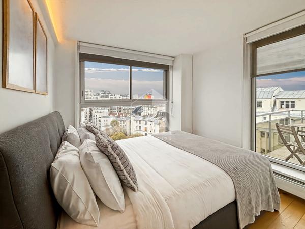 Charmant 2 pièces en très bon état avec balcon, cave et parking