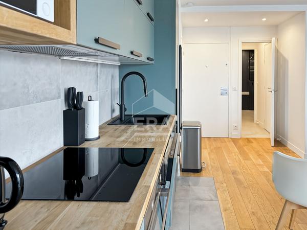 Charmant 2 pièces en très bon état avec balcon, cave et parking