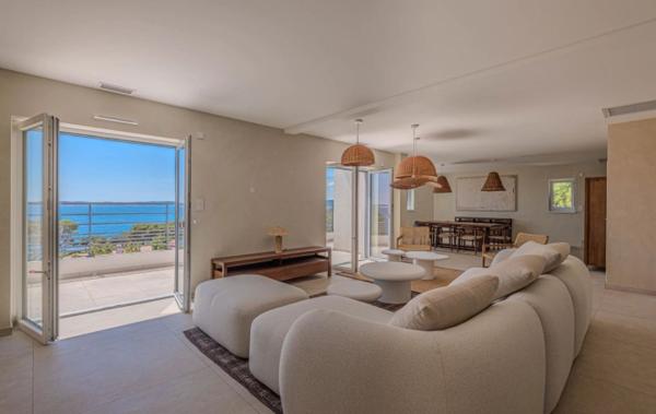 Vente Maison rénové(e) Roquebrune-sur-argens   