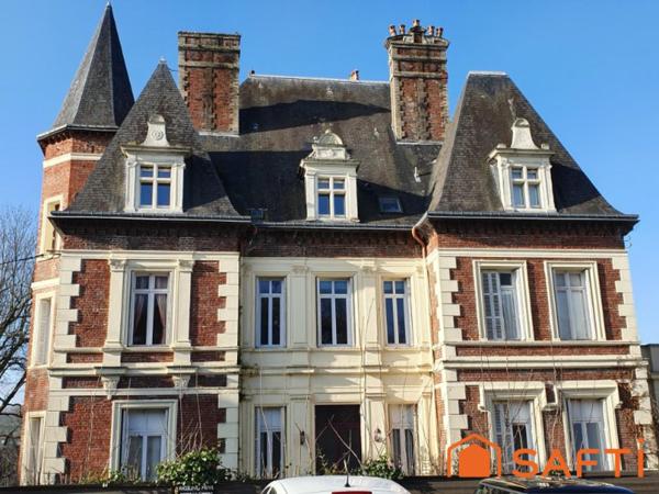 DUPLEX ATYPIQUE AVEC ASCENSEUR AU CŒUR DE LISIEUX