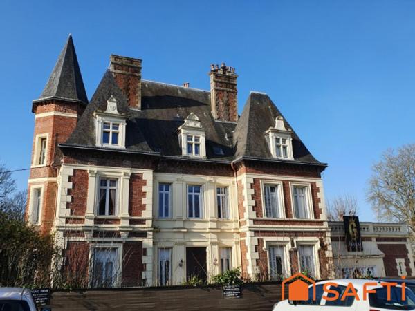 DUPLEX ATYPIQUE AVEC ASCENSEUR AU CŒUR DE LISIEUX