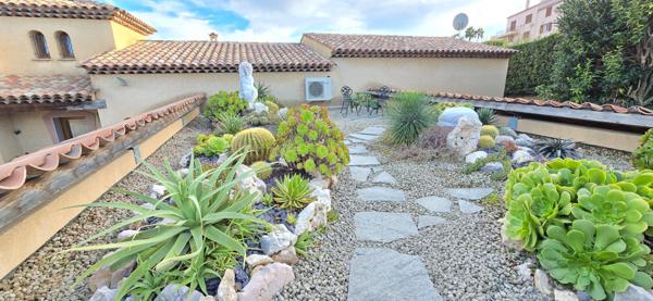 Maison Cagnes Sur Mer 4 pièce(s) 240 m² habitables