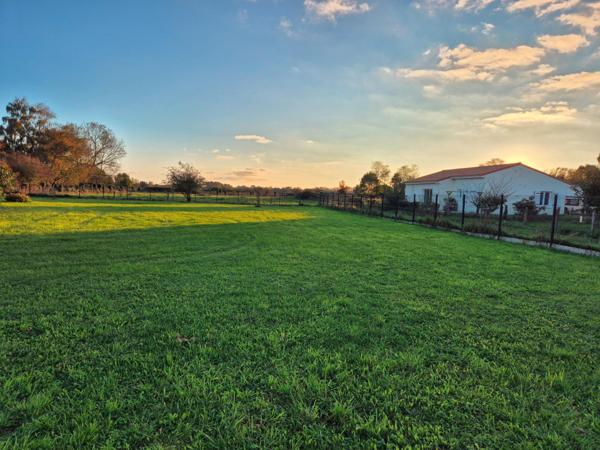 TERRAIN CONSTRUCTIBLE 902 m2 - ARVERT