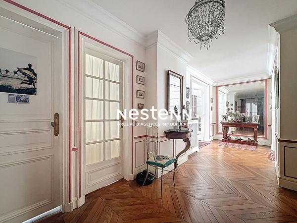 Appartement de Prestige. 136 m² Traversant , 3e Étage avec Ascenseur, Secteur Carnot / Paris 17e