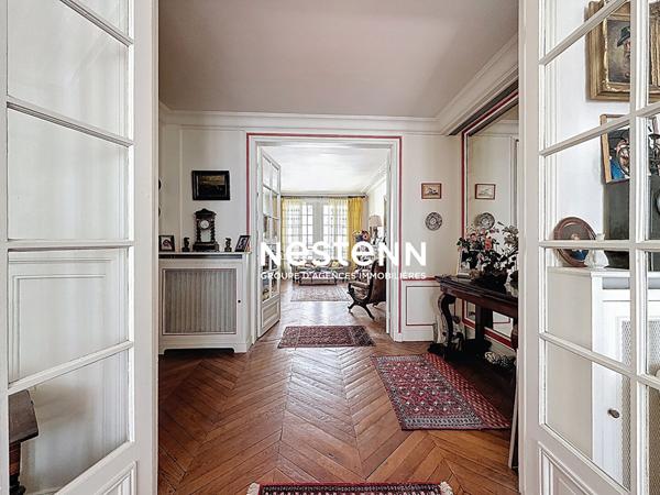 Appartement de Prestige. 136 m² Traversant , 3e Étage avec Ascenseur, Secteur Carnot / Paris 17e