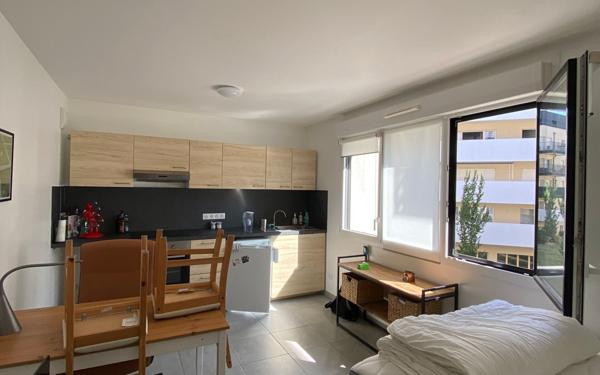 Appartement à vendre    1 pièce • 25 m2 Metz