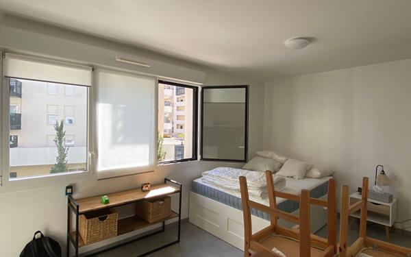 Appartement à vendre    1 pièce • 25 m2 Metz